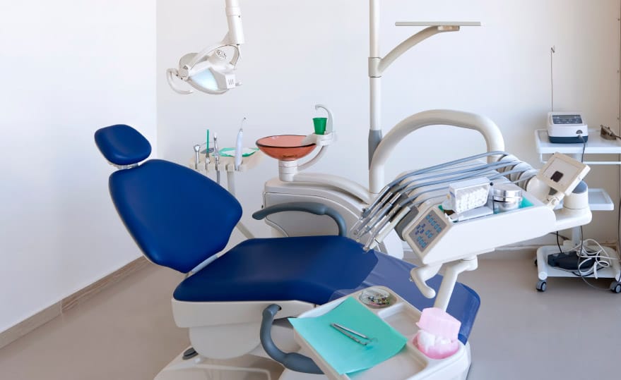 Dental treatment chair